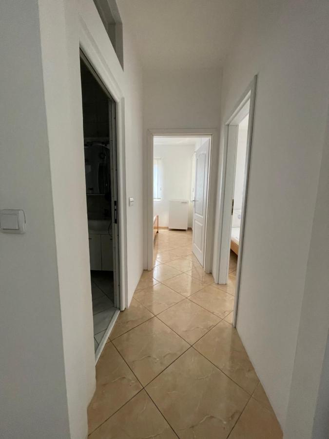 Apartments Rozela ウルツィニ エクステリア 写真